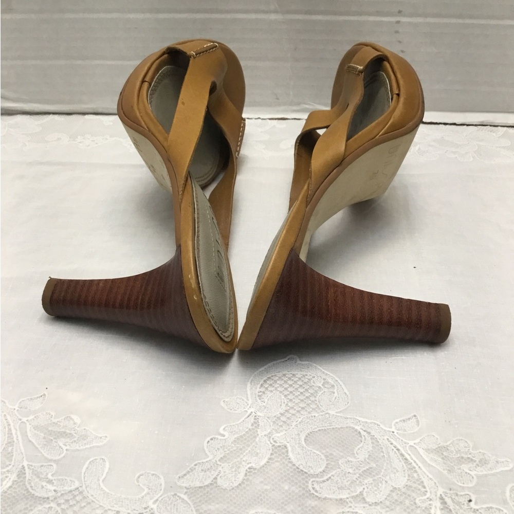 UNISA Camel Open-Toe Heels - Picture 5 of 13